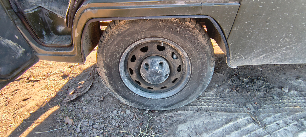 UAZ 3909* Грузопассажирский 390995-04 (без ABS, Бензиновый, 2,7 л, 112 л.с.)