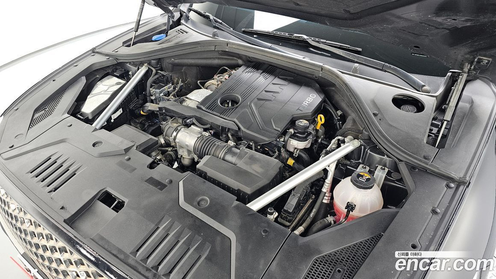 Genesis GV70 2.2 Дизель 2WD (01.2021)