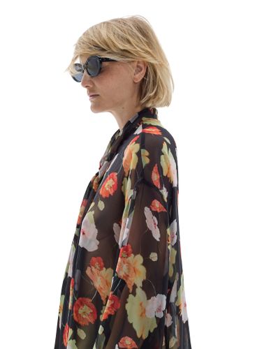 Шифоновая блузка в цветах с воротником-аскот