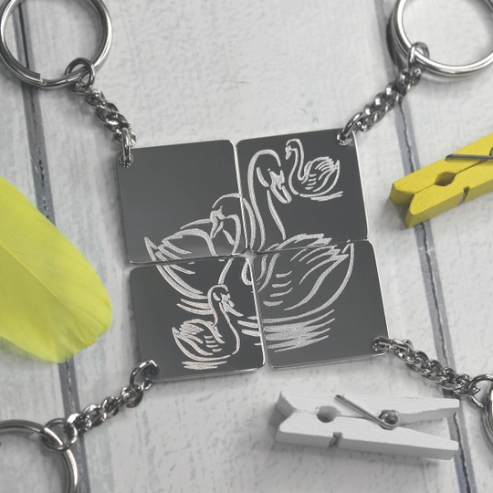 Парные брелки для друзей или семьи "Together young" с гравировкой на заказ