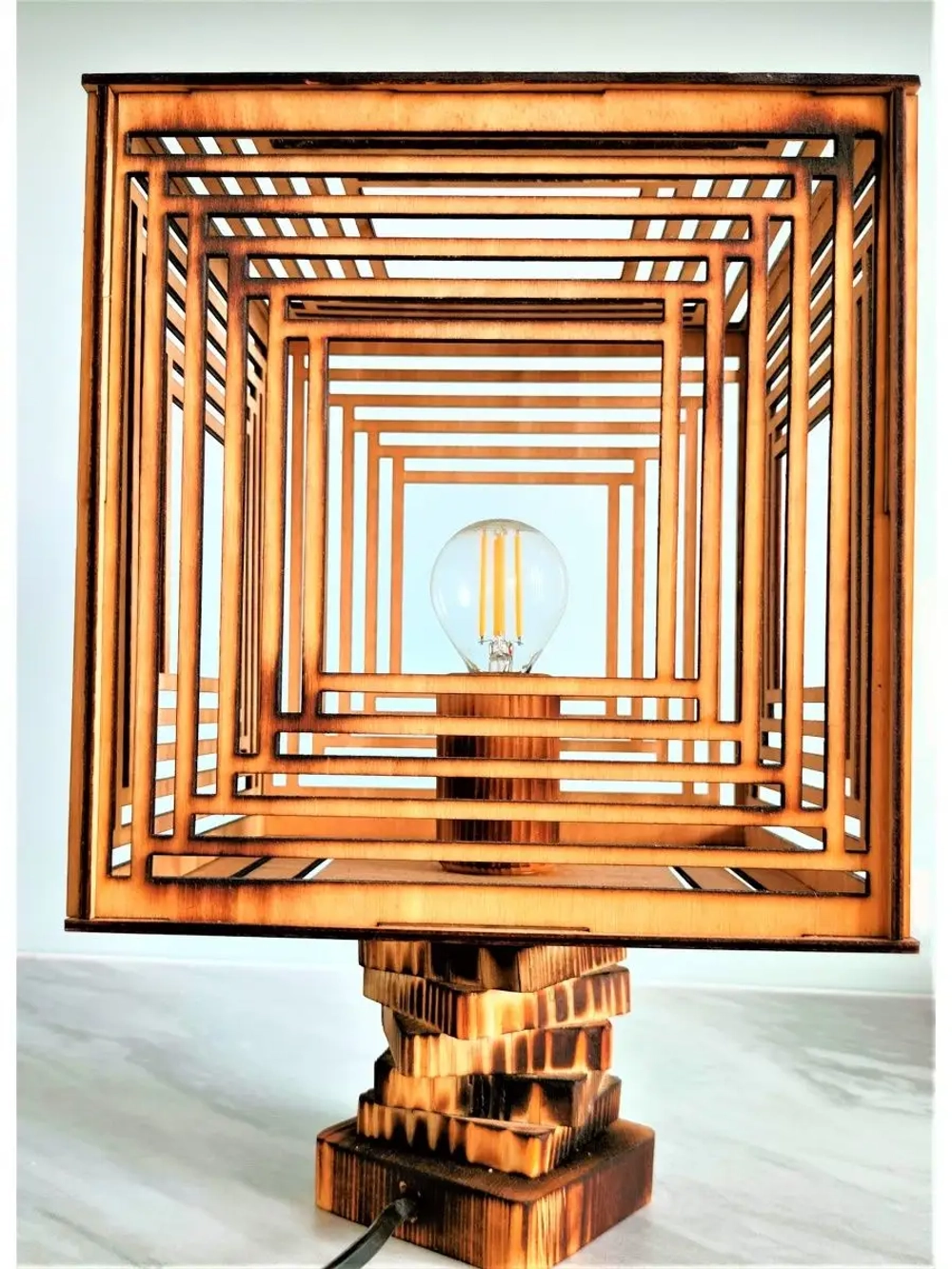 Настольный светильник лофт "Куб"