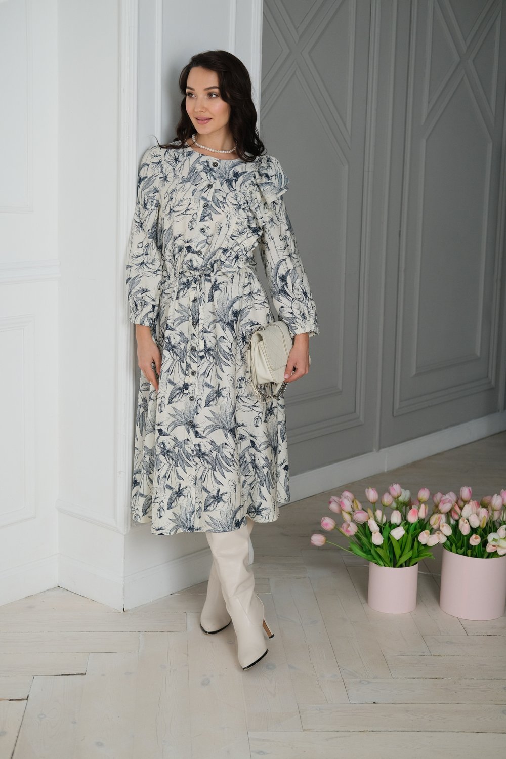 Платье с ассиметричным воланом из вискозы