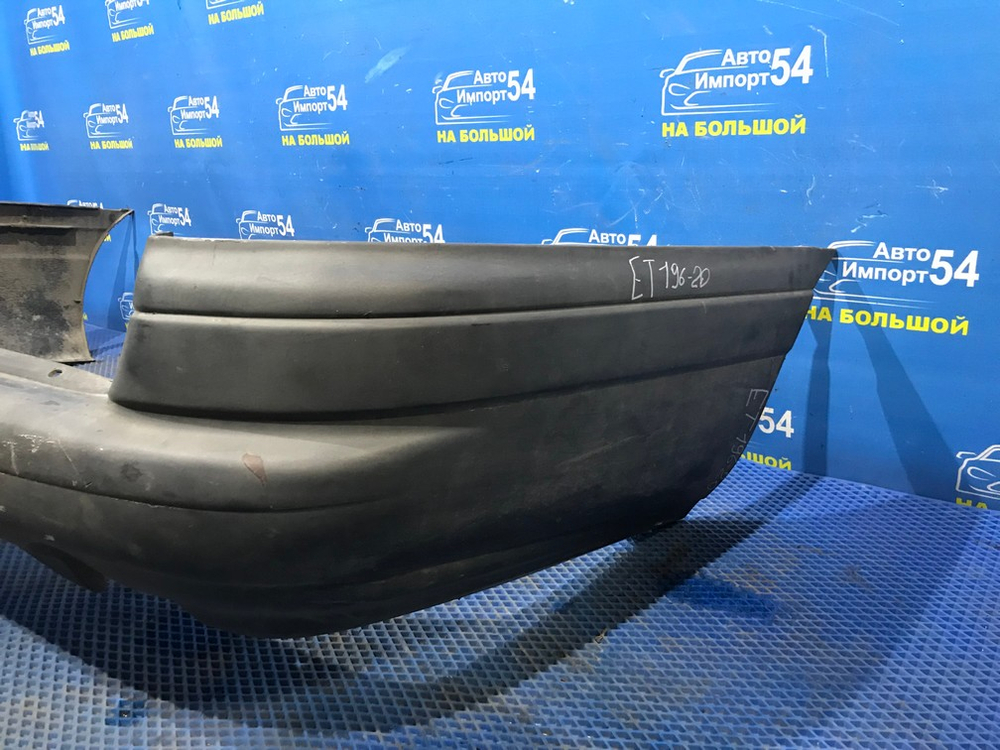 Бампер задний TOYOTA CALDINA 1996