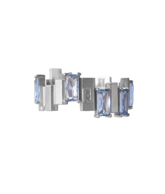 Кольцо асимметричное из серебра со вставками из выращенной шпинели