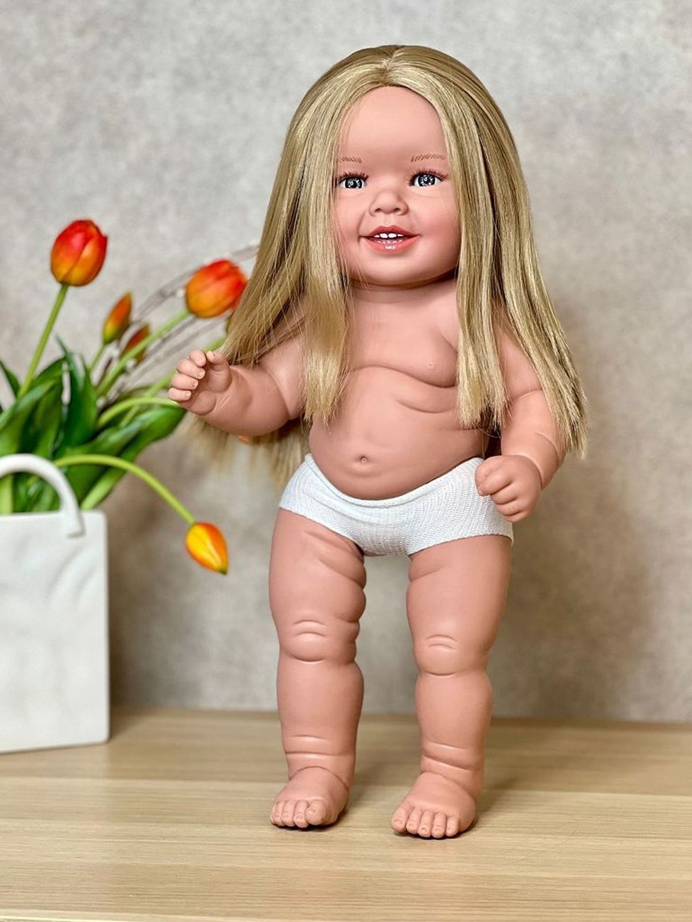 Кукла Manolo Dolls виниловая Diana 47см в пакете (7264)