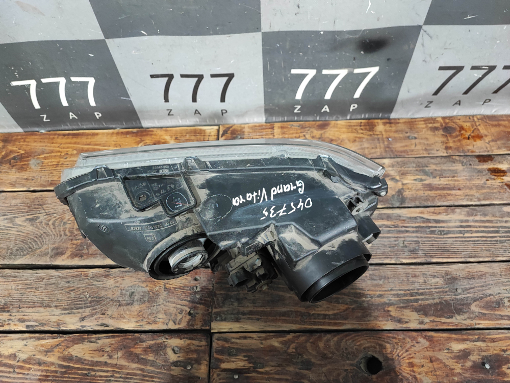 Фара правая галоген Suzuki Grand Vitara 2 (JT) 05-15 Б/У Оригинал 3512065J12