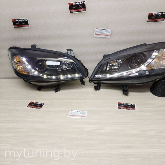 Передние фары daylight black для Opel Zafira A