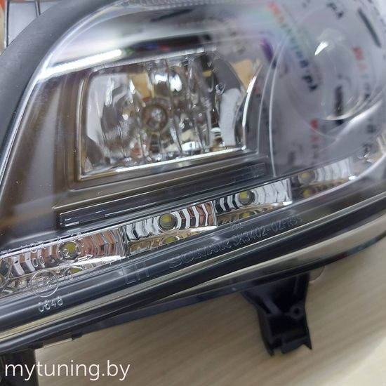Передние фары daylight black для Opel Zafira A