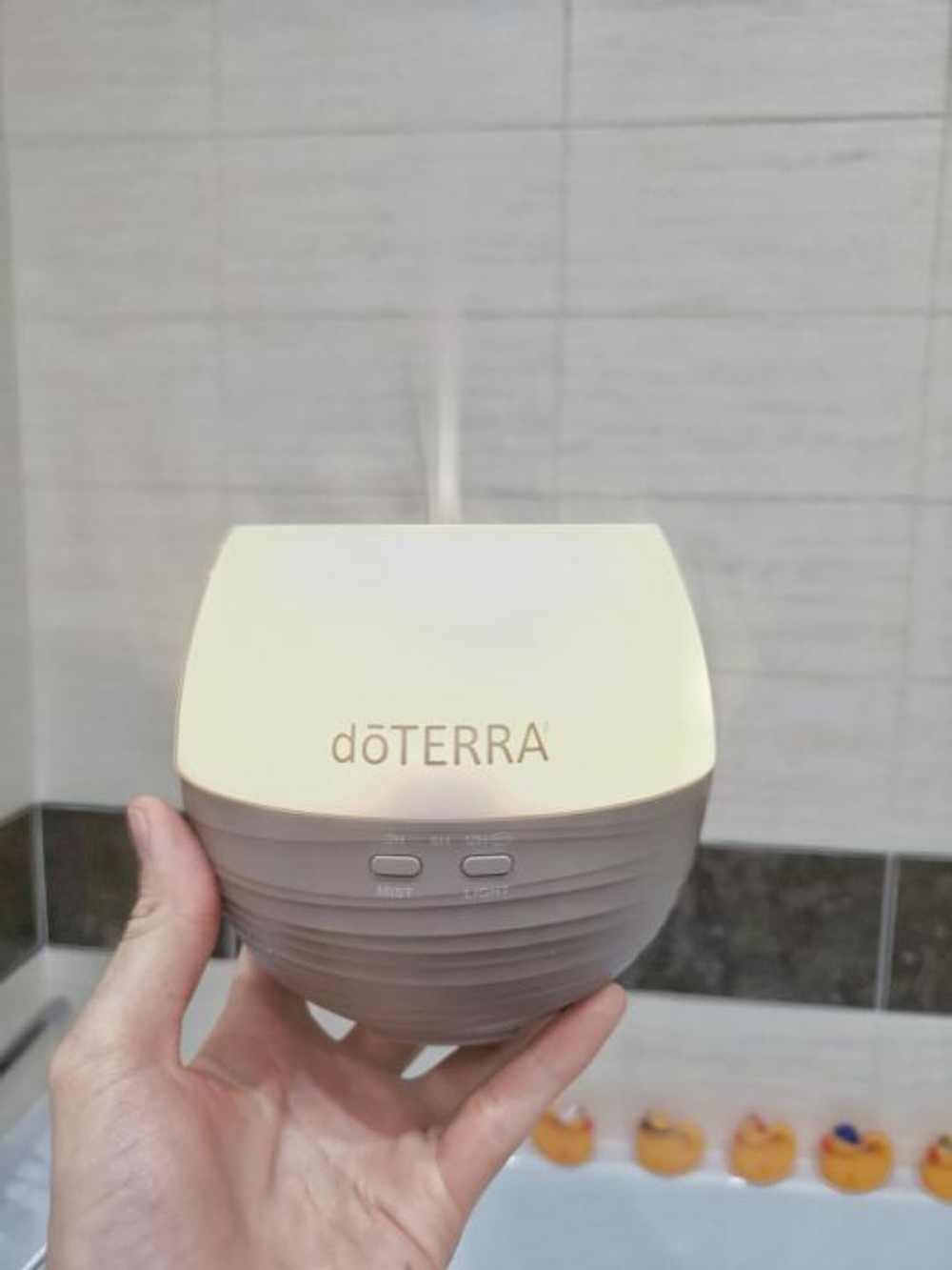 Диффузор doTERRA Лепесток 2.0 (PETAL DIFFUSER) для эфирных масел (240 мл)
