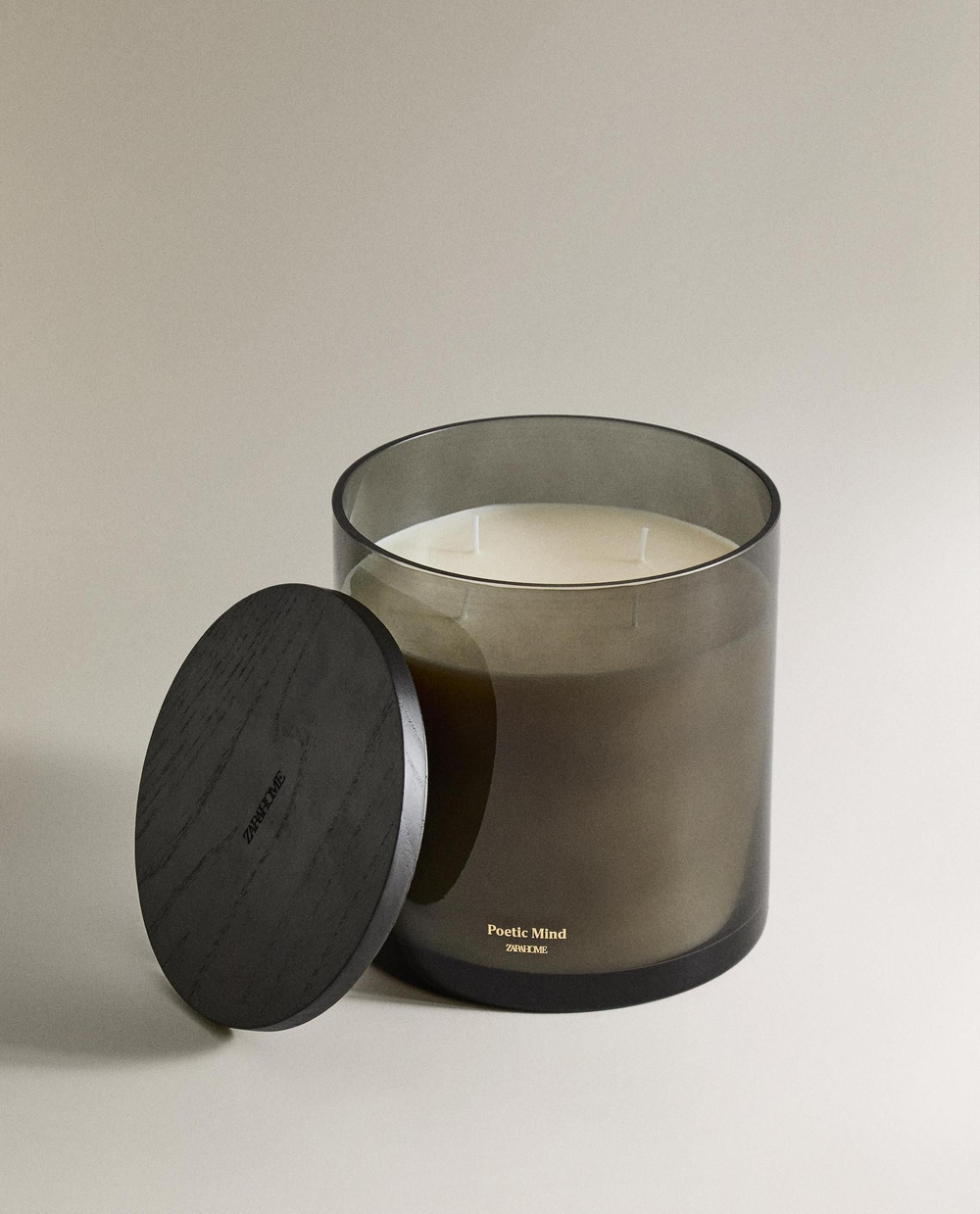 Zara Home - Ароматическая свеча poetic mind, 2000 г