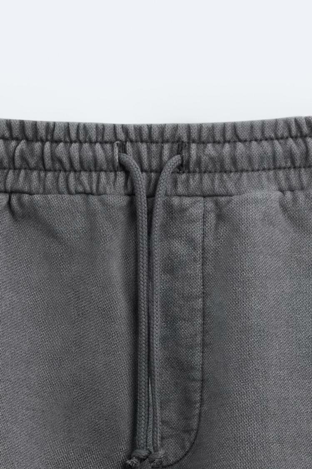 ZARA БАЗОВЫЕ ШОРТЫ-ЧИНОС С ЭФФЕКТОМ ПОТЕРТОСТИ, ЧЕРНЫЙ