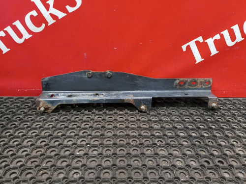 Кронштейн бампера левый