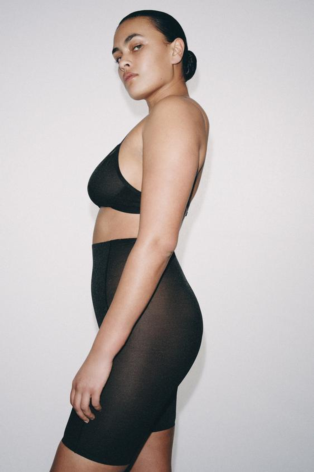 ZARA ШОРТЫ-ВЕЛОСИПЕДКИ ИЗ ПОЛИАМИДА С СЕТЧАТЫМИ ВСТАВКАМИ, ЧЕРНЫЙ