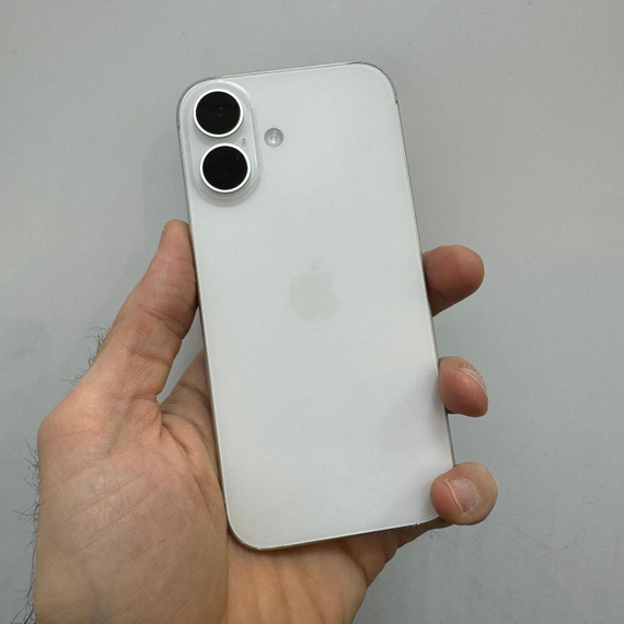 Apple iPhone 16 256GB 100% АКБ 31 цикл (полный комплект)