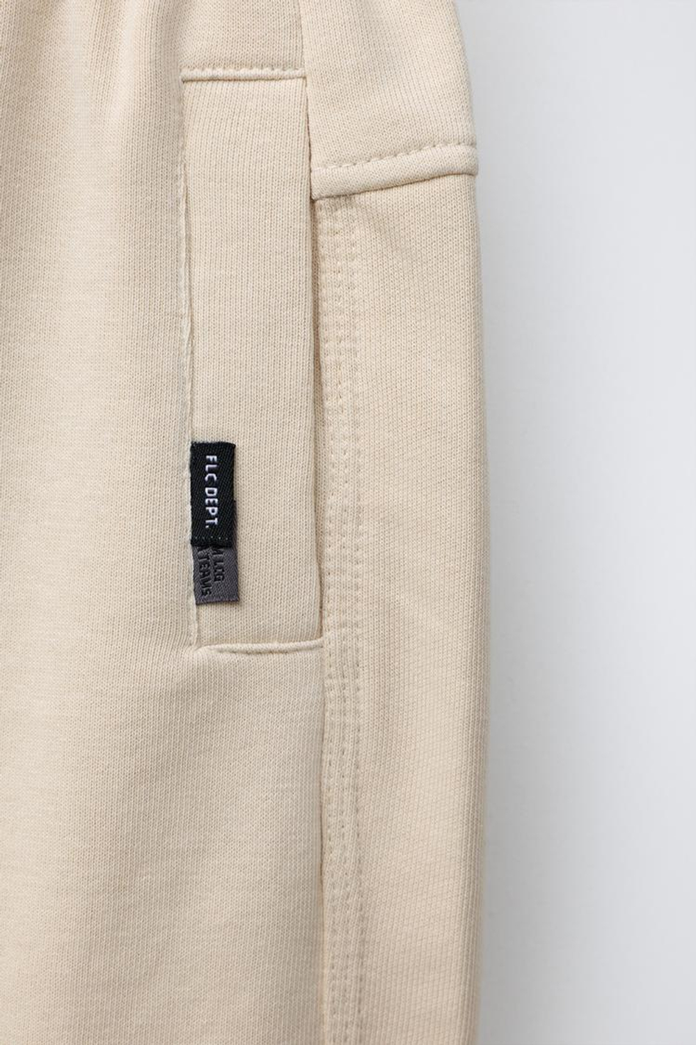 ZARA ШОРТЫ ИЗ МЯГКОЙ ТКАНИ С ЭТИКЕТКОЙ, КАМЕННО-СЕРЫЙ