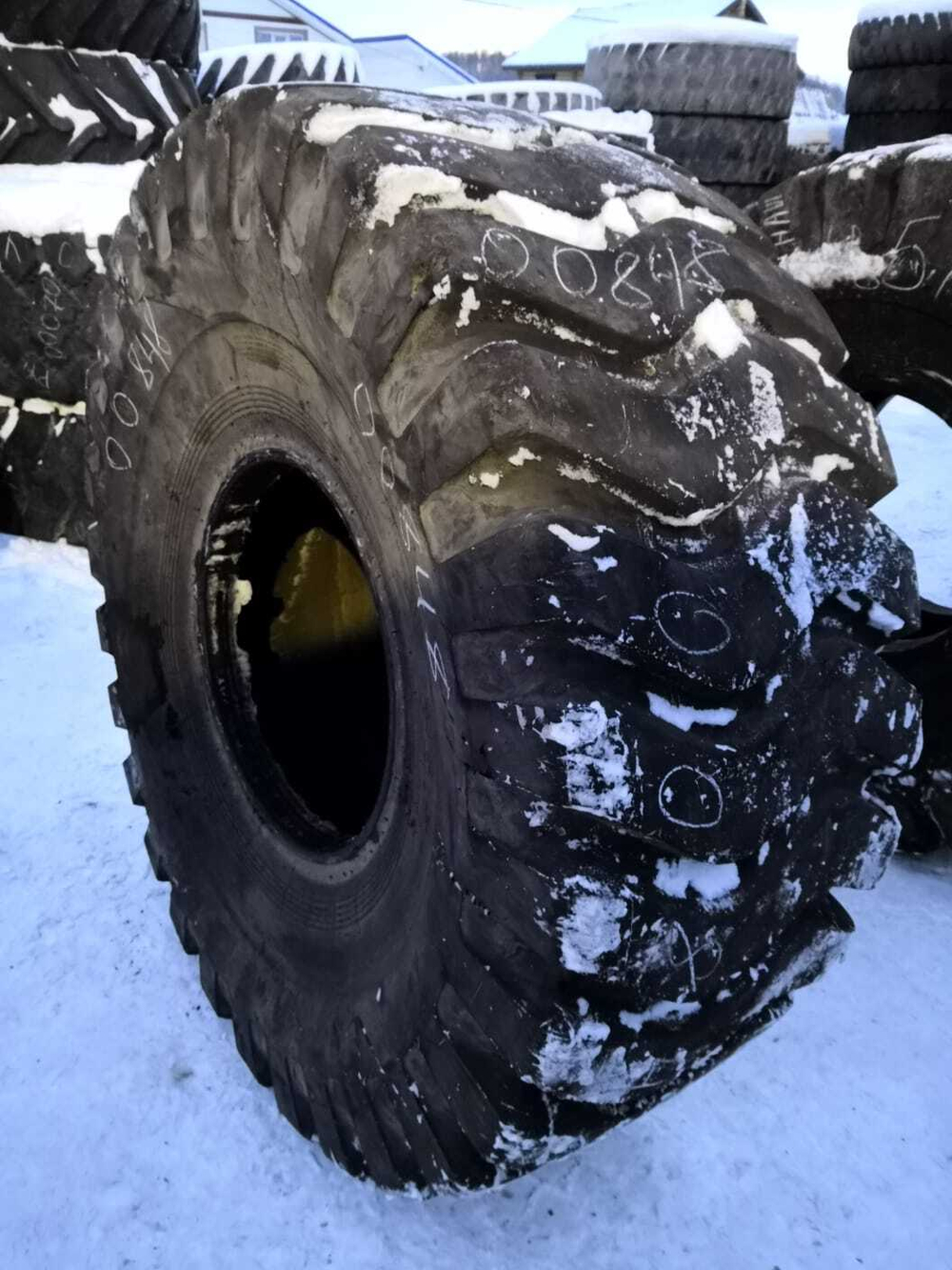 26.5-25 Maxim E3-L3 шина б/у