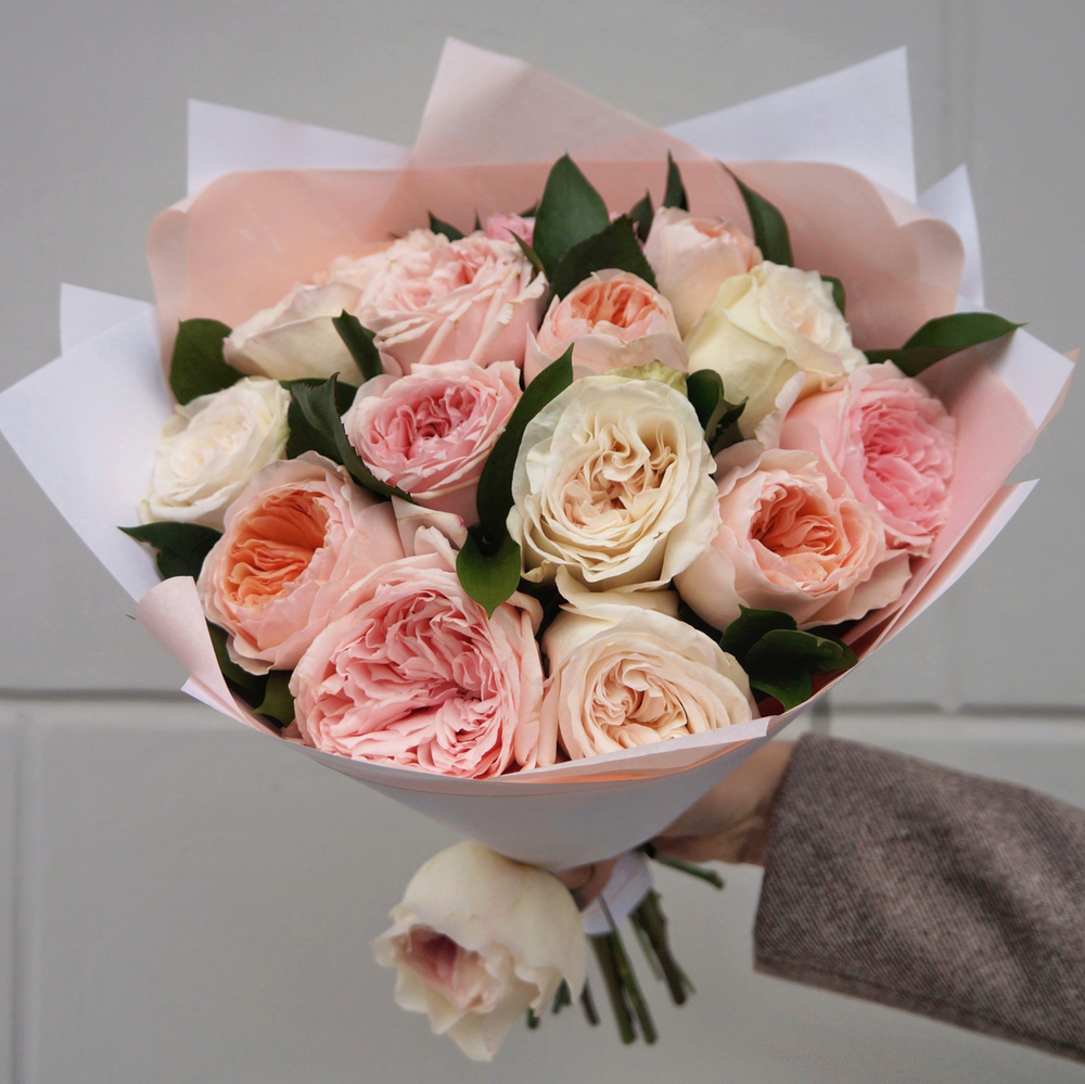 81. Букет из роз Juliet, White O’Hara, Princess Hitomi