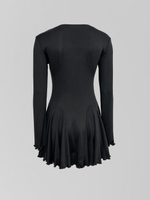 Платье SC однотонное короткое с длинным рукавом и расклешенной юбкой