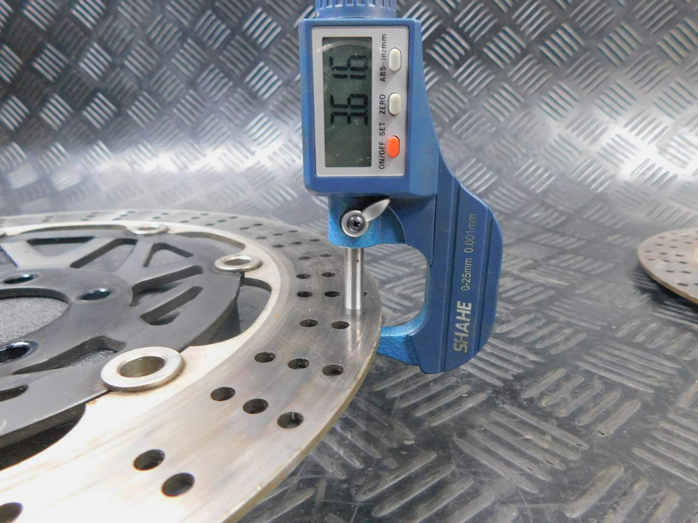 Диски тормозные передние Kawasaki ZZR 400 98 052950