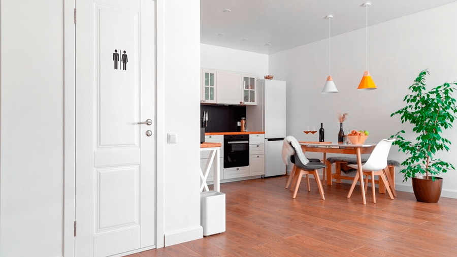 Как покрасить межкомнатные двери своими руками?