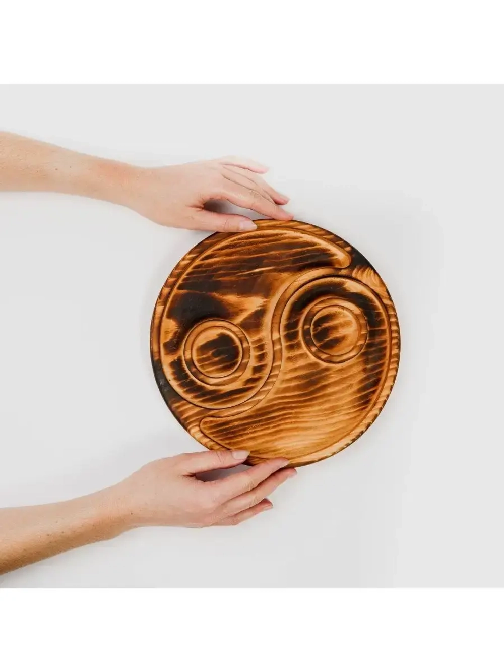 Деревянная менажница круглая из кедра