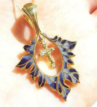 Четырехконечный крест. Подвеска. Эмаль