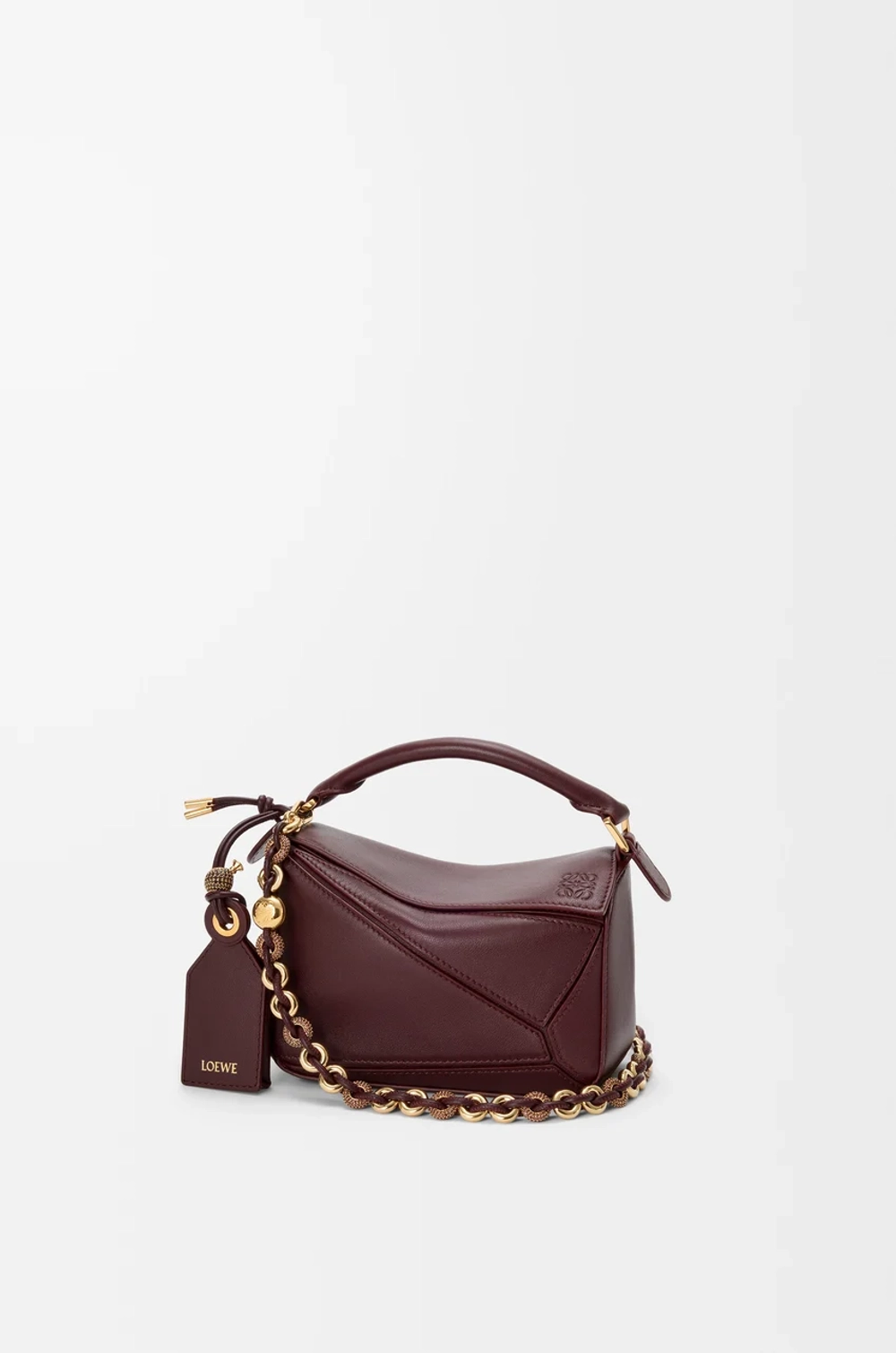 Loewe Мини-сумка Puzzle Featherlight из мягкой кожи ягненка наппа, бургунди