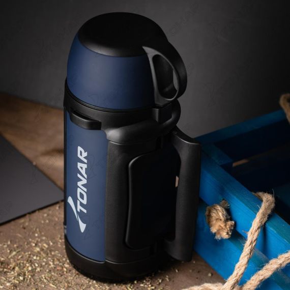 Термос TONAR 1400ML HS.TM-041 (крышка-кружка с ручк, доп.пл.чашка, скл.ручки, ремень)