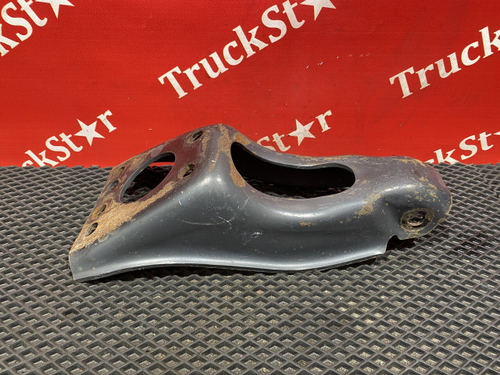 Кронштейн амортизатора переднего верхний