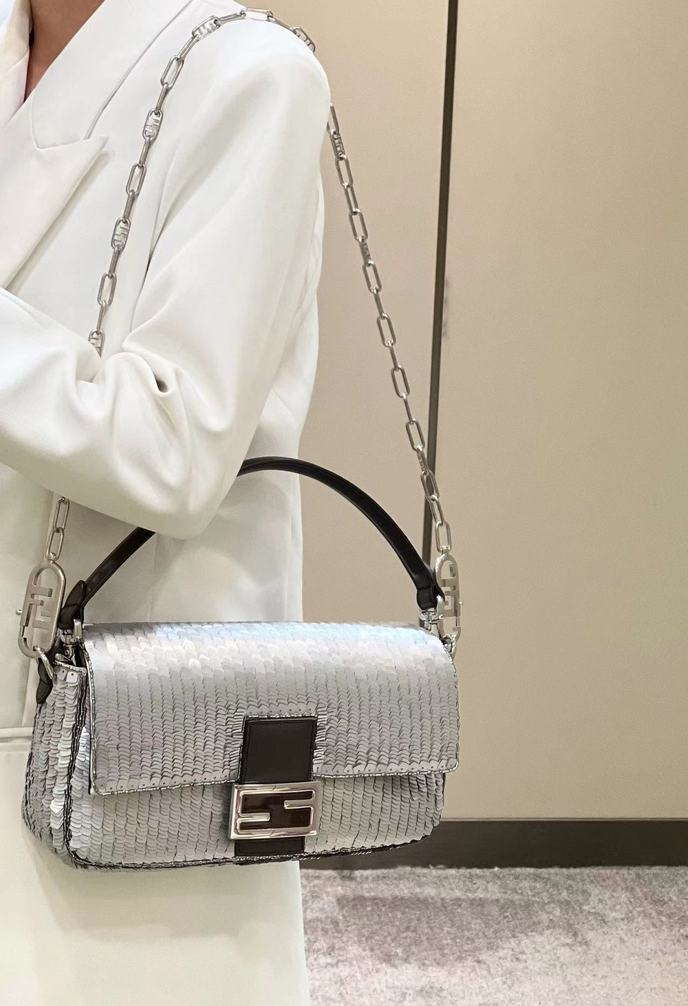 Fendi Baguette 27 cm