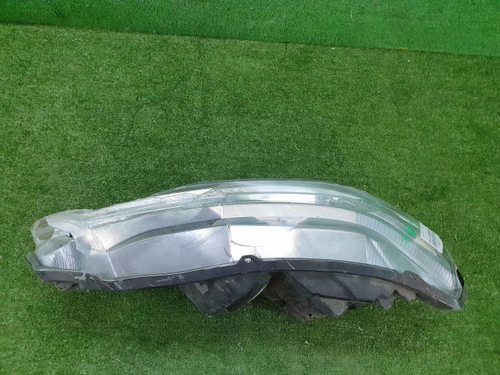 Битая Фара правая Suzuki Vitara 2 (2014-2019) галоген