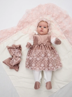 Конверт на выписку новорожденного весна