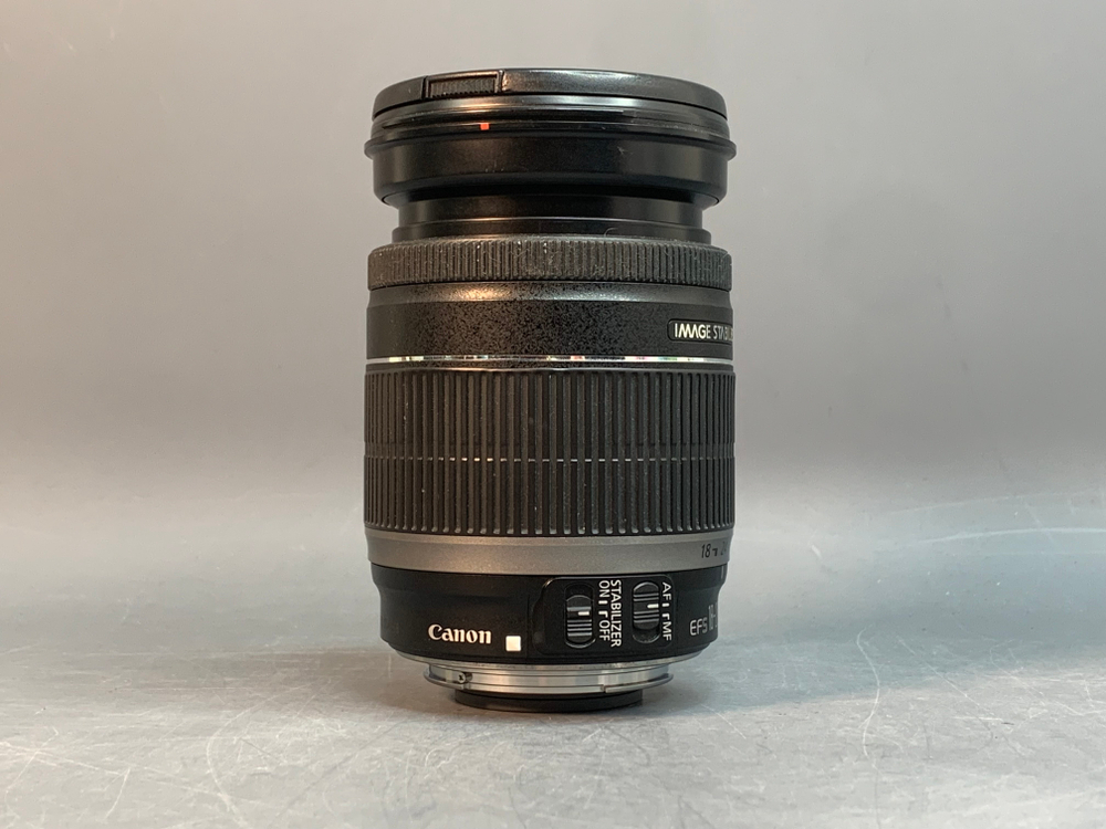Canon EF-S 18-200mm 3.5-5.6 IS, до 18mm не доходит zoom