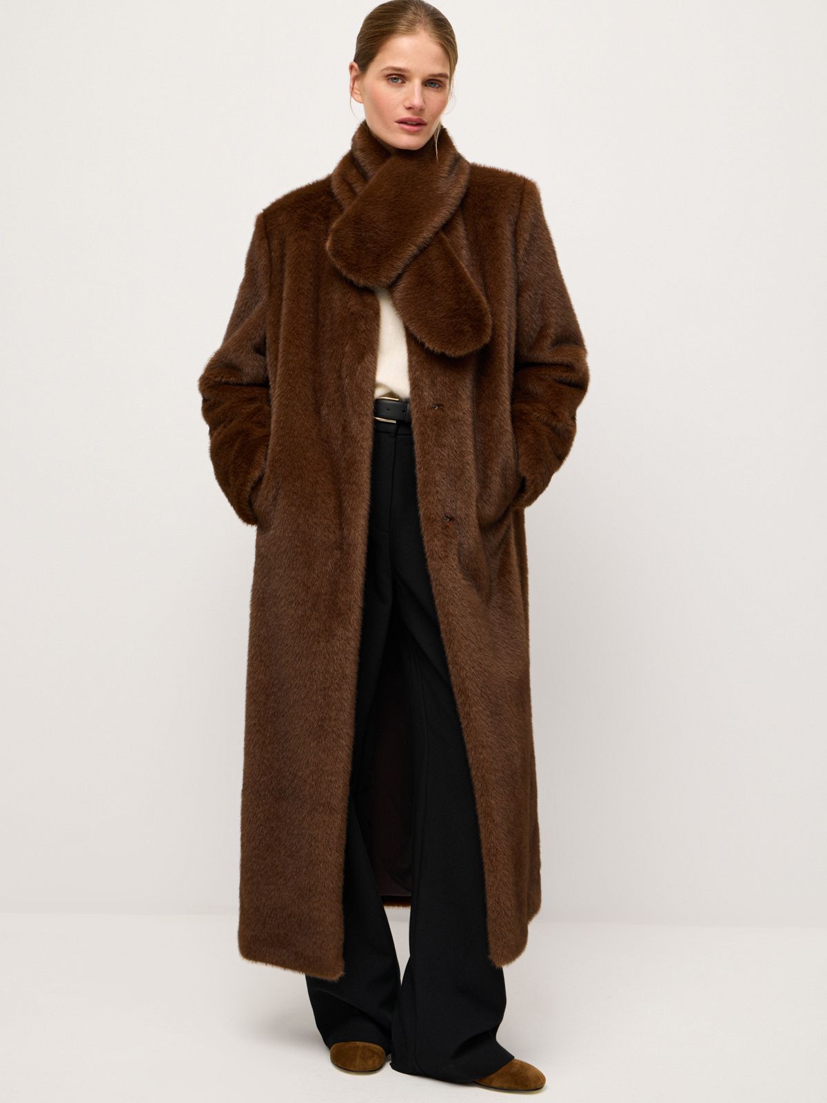 Меховое пальто Luxury Base