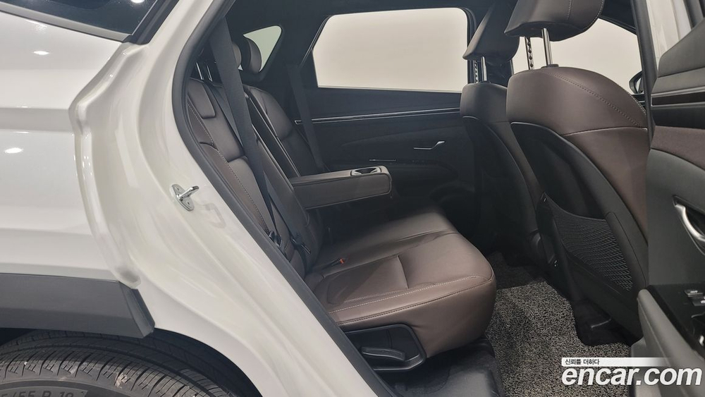 Hyundai Tucson (NX4) Бензин 1.6 Turbo 4WD (03.2023)