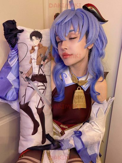 Мини дакимакура Леви Аккерман из Атака Титанов арт. M0713, 60х20 см