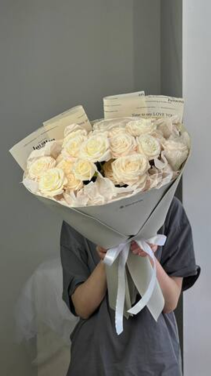 Букет из кустовых роз