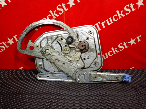 Стеклоподъемник правый