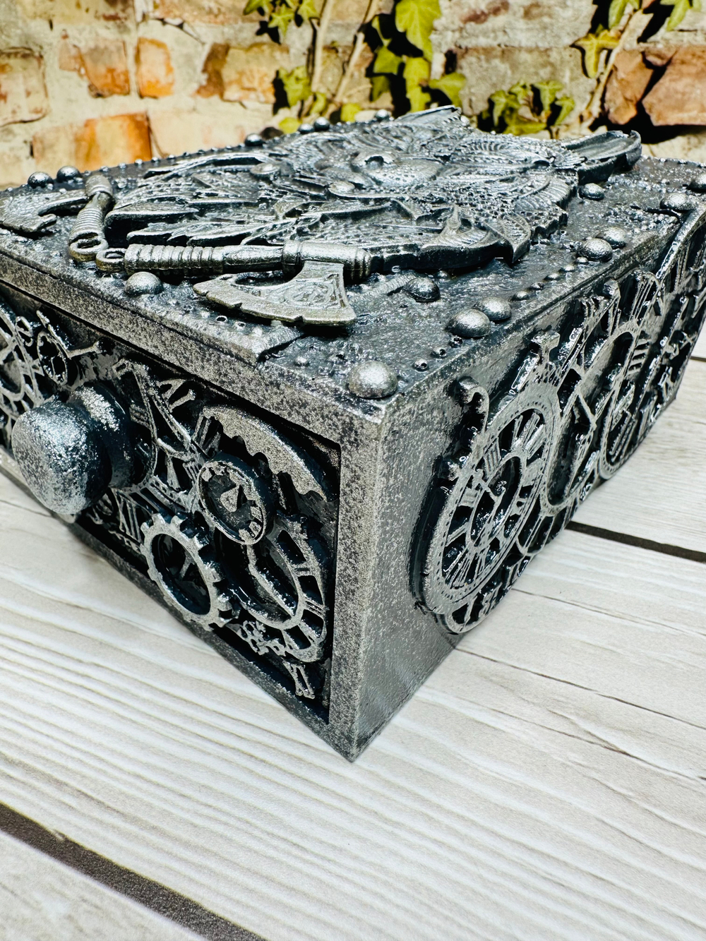 Шкатулка-пенал "Волк"