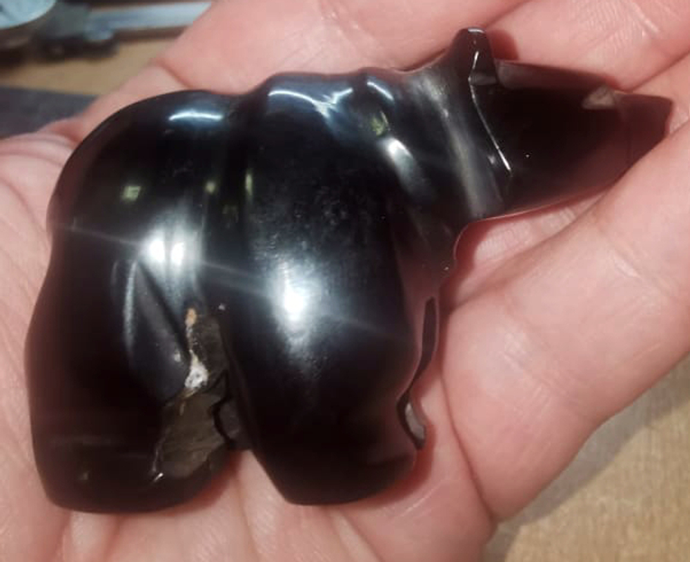 Медведь гагат