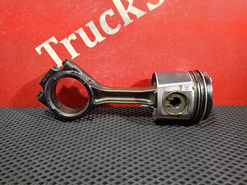 Поршень с шатуном