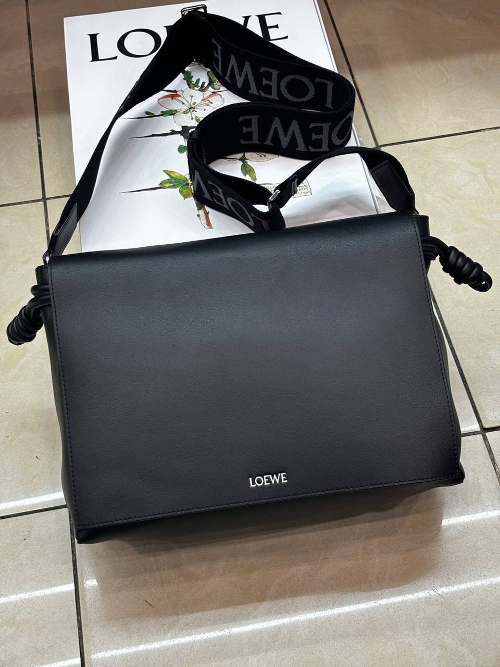 Сумка-мессенджер Loewe