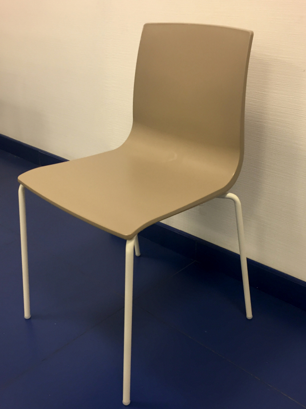 Стул пластиковый Scab Design Alice, лен, тортора