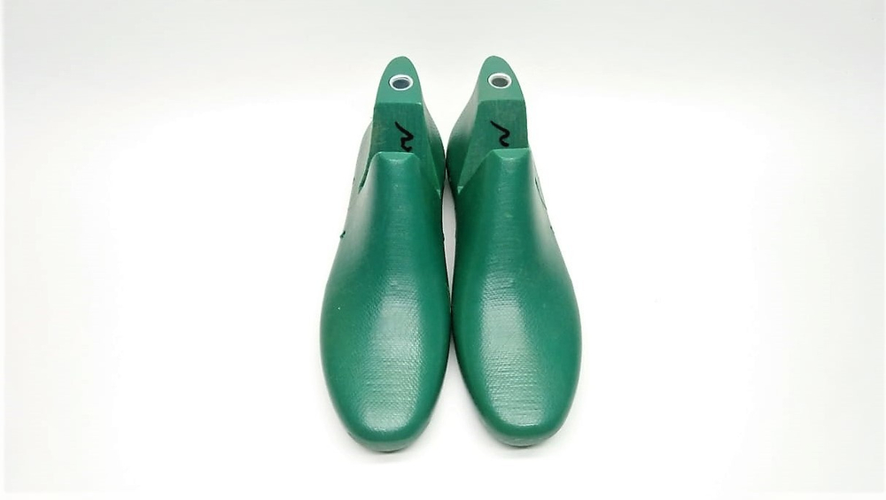 Колодки мужские артикул WEST. Кеды высокие, ботинки.