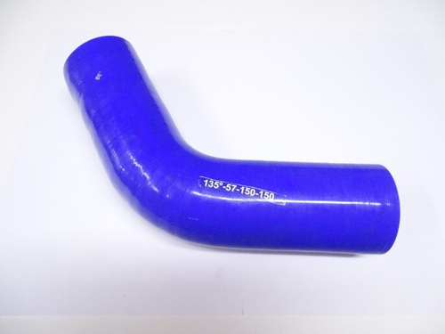 Патрубок угловой силикон 135,d57,L150x150, 4 нити стенка (5мм) (CARUM)