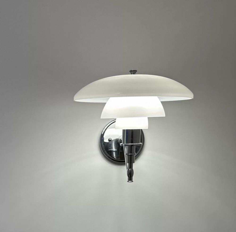 Wall design lamp Ph 2/1 by Louis Poulse