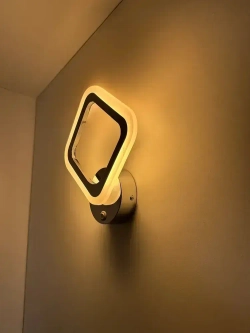 Бра с кнопкой, настенный светодиодный светильник хром, ромб, квадрат 8822/1 хром, 16 ВТ, комнатное освещение 5 кв. м.