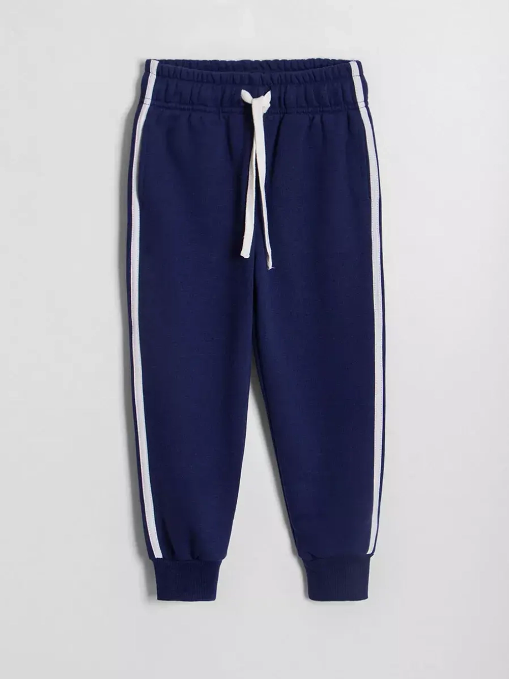 Спортивный костюм для мальчика в школу