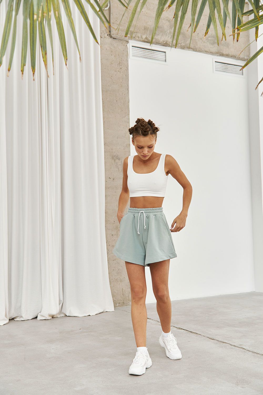 Шорты укороченные в цвете холодная мята