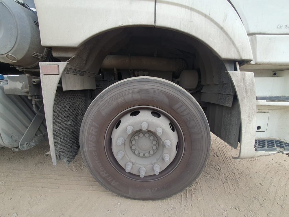 КамАЗ М1840 4x2 Седельный тягач 5490-S5 (Дизельный, 12,0 л, 401 л.с., МТ)